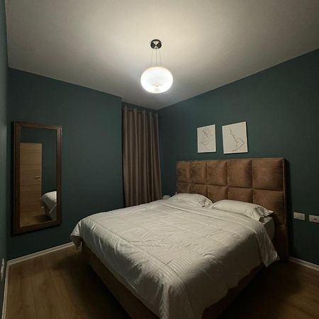 City Rest 21 Tirana Esterno foto