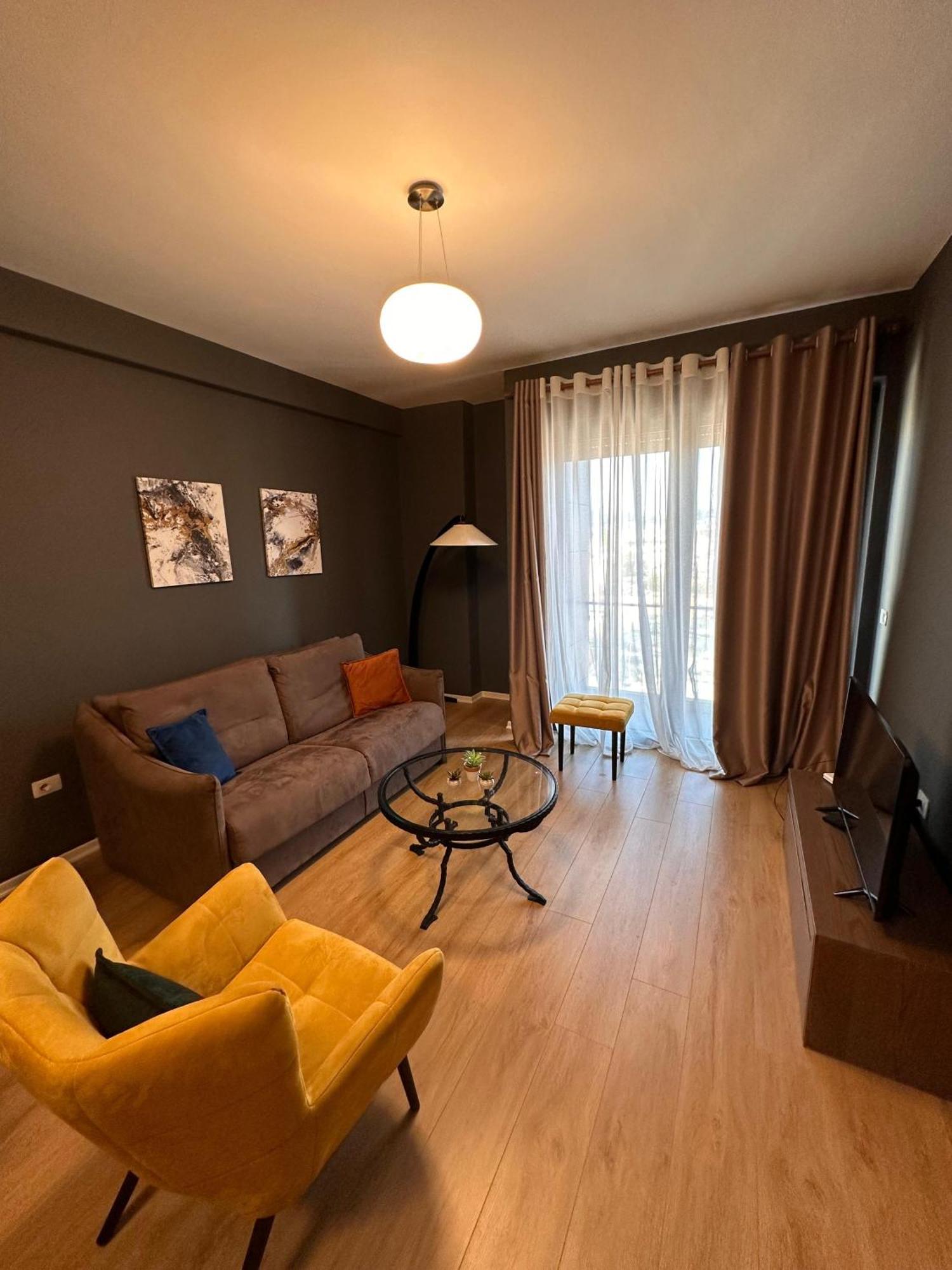 City Rest 21 Tirana Esterno foto